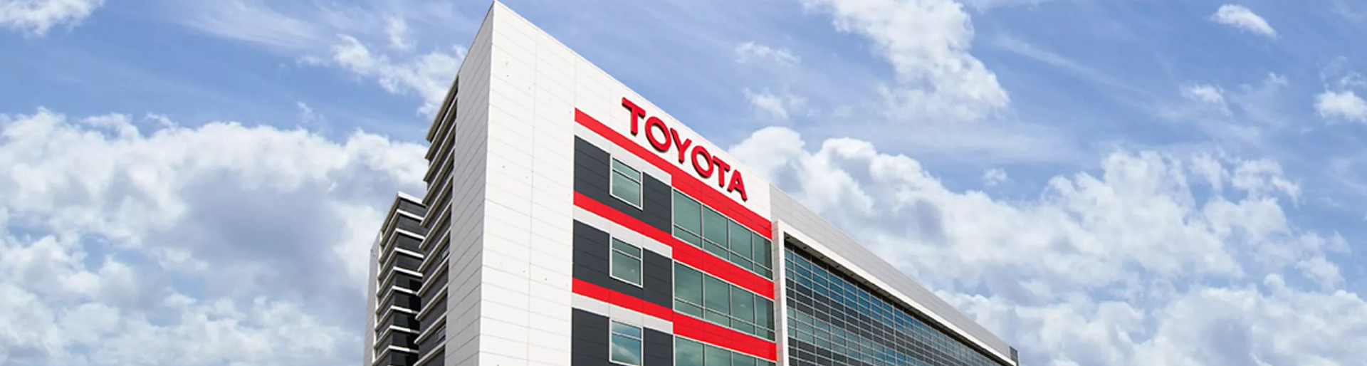 Изображение на странице TOYOTA ПОДВЕЛА ИТОГИ ПРОДАЖ В РОССИИ ЗА 2021 ГОД Тойота Центр Барнаул